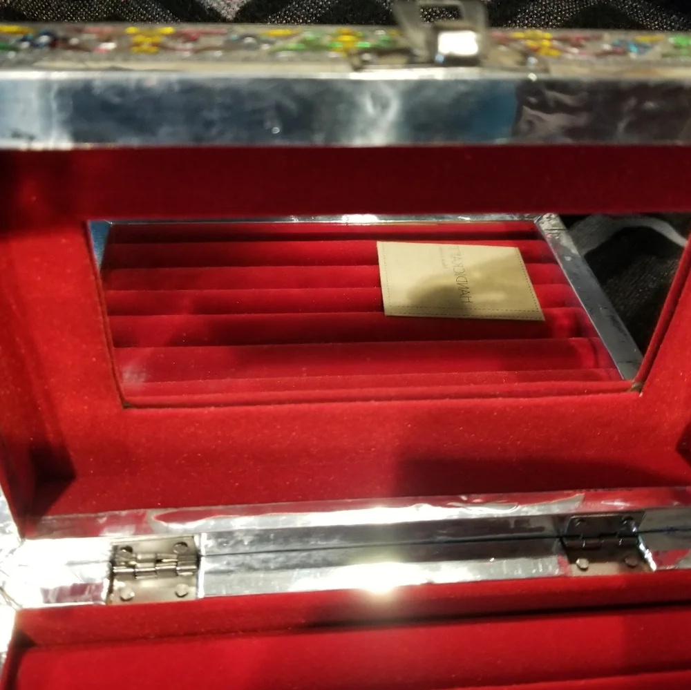 Decorative Aluminum Rings Jewelry Box Square in center - Picture 5 of 7